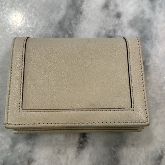 GUCCI
Diana Card Case Wallet - off white - Picture 2 of 11